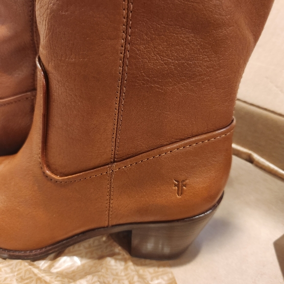 FRYE Jolene Pull On BOOTS , leather, color: almond.   *NEVER WORN - Picture 5 of 8